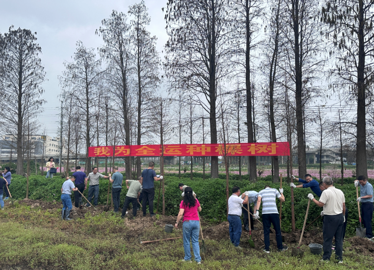 250314开云电竞官方网站开展2025年全省推进绿美广东生态建设暨五级林长植树活动 (3).png