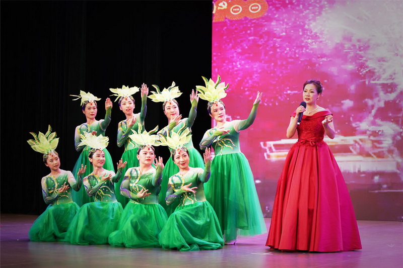 210802颂歌献给党！﻿开云电竞官方网站自然资源局举办全市自然资源系统“砥砺初心跟党走学史力行颂党恩”歌咏比赛 (16).jpg