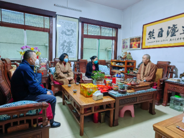 ﻿开云电竞官方网站民族宗教局开展“聚共识&nbsp;增合力”走访慰问活动 (1).jpg