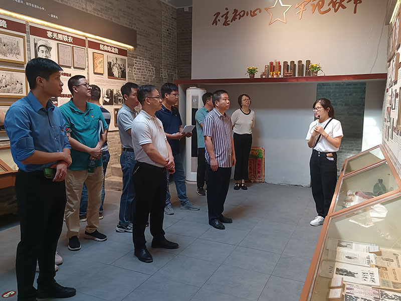 231031学思想 解难题 建新功——﻿开云电竞官方网站自然资源局机关第三支部与开平市月山镇机关第二党支部开展支部共建暨主题党日活动 (2).jpg