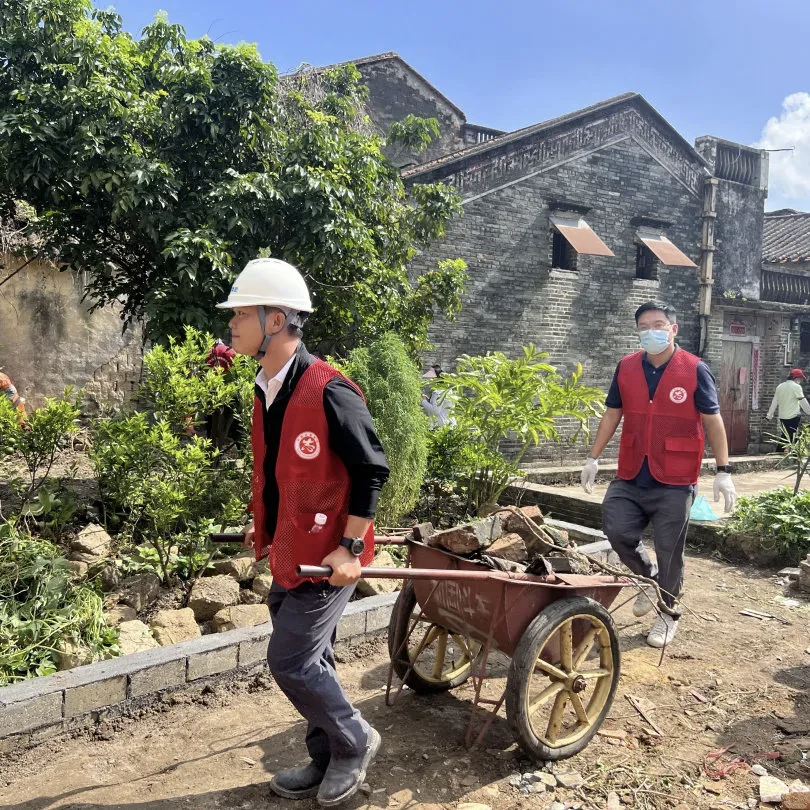 昼夜奋战拔钉攻坚——﻿开云电竞官方网站属国资国企党员突击队“白+黑”模式筑牢疫情防控屏障