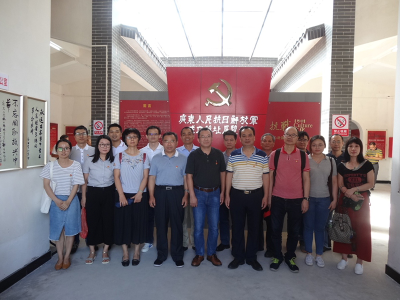 190702中共﻿开云电竞官方网站自然资源局机关第一党支部开展“重走侨乡红色路 传承革命精神”专题党日活动 (1).jpg